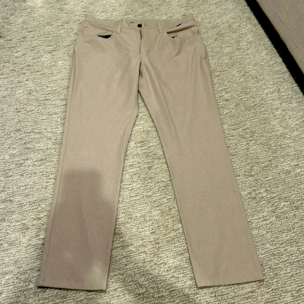 Travis Mathew pants